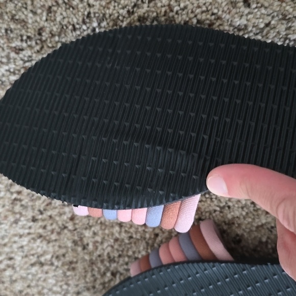 Havaianas sz 9/10 sandals NWT - Picture 8 of 8